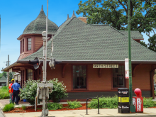 Picture of Metra's 99th Street Station Beverly