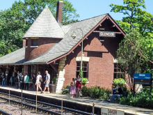 Picture of Metra's Glencoe station
