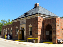 Picture of Metra's Hubbard Woods Station
