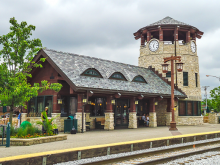 Picture of Metra's Tinley Park station.