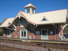 Picture of Metra's West Chicago Station