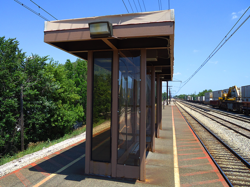 Picture of Metra's 147th Street Station