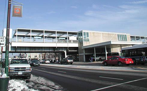 Picture of CTA Western Ravenswood Rail Station