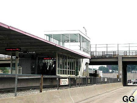 Picture of CTA's 63rd and Dan Ryan rail station