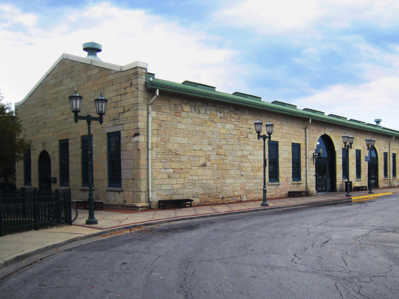 Picture of Metra's Aurora Station