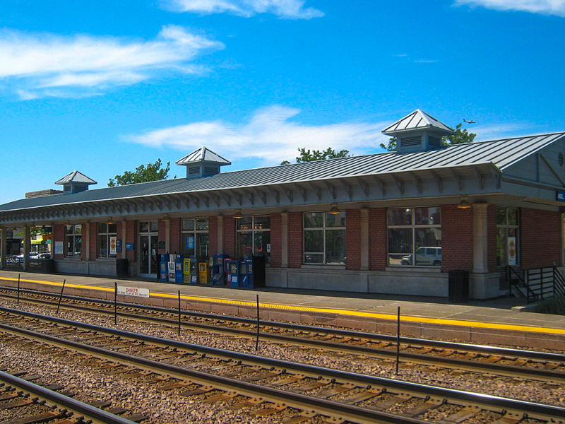 Picture of Metra's Elmhurst Station