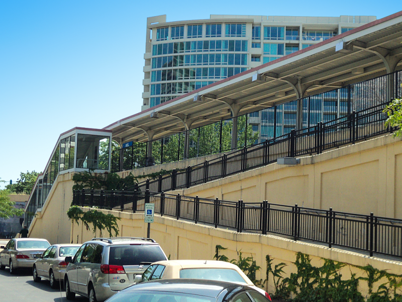 Picture of Metra's Davis Street Evanston Station