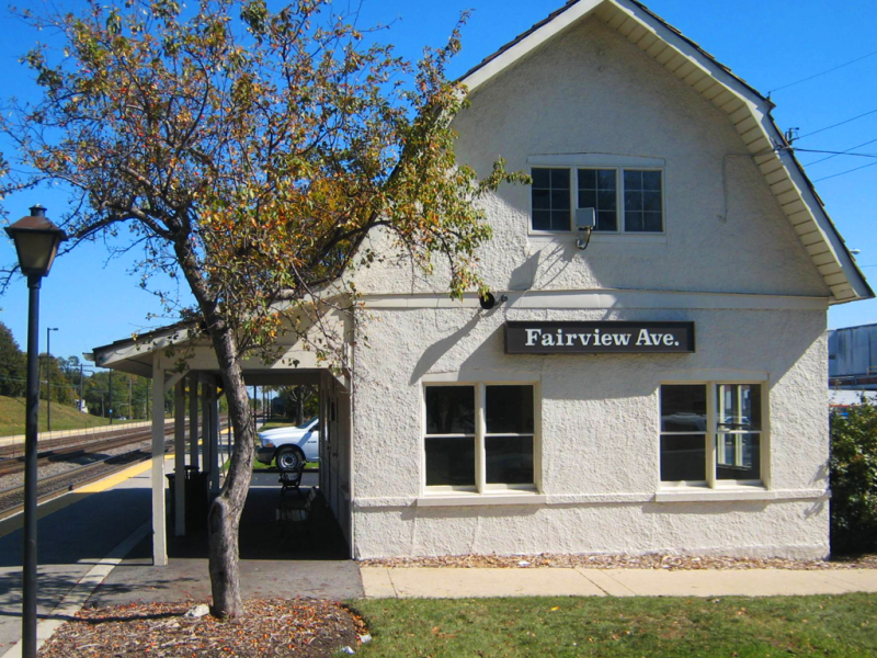 Picture of Metra's Fairview Avenue Station
