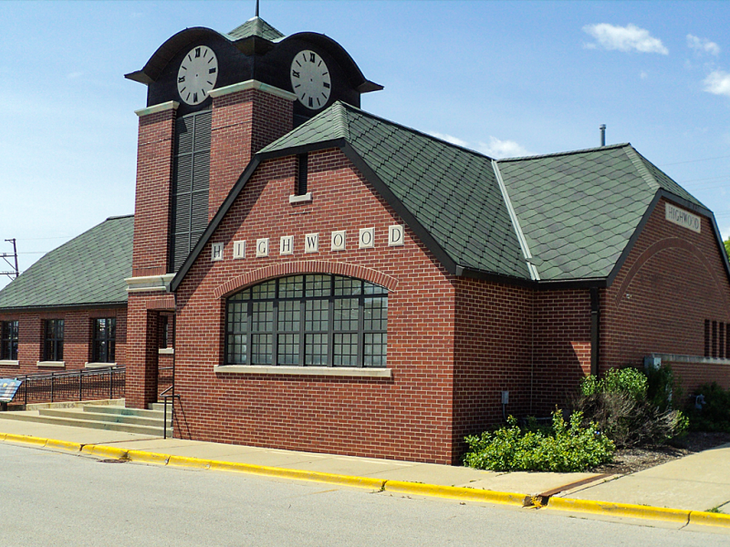 Picture of Metra's Highwood Station
