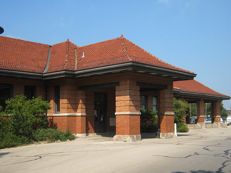 Picture of Metra's Riverside Station